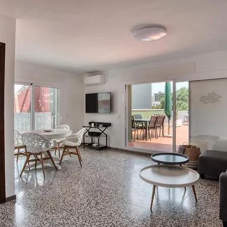 Apartment Albatros: 5-person With Terrace, Parking, Near