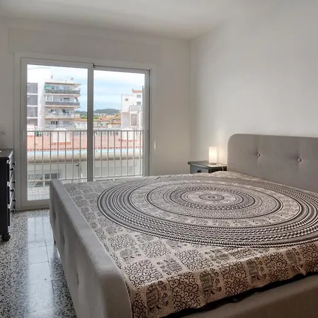 Apartment Albatros: 5-person With Terrace, Parking, Near Platja d'Aro